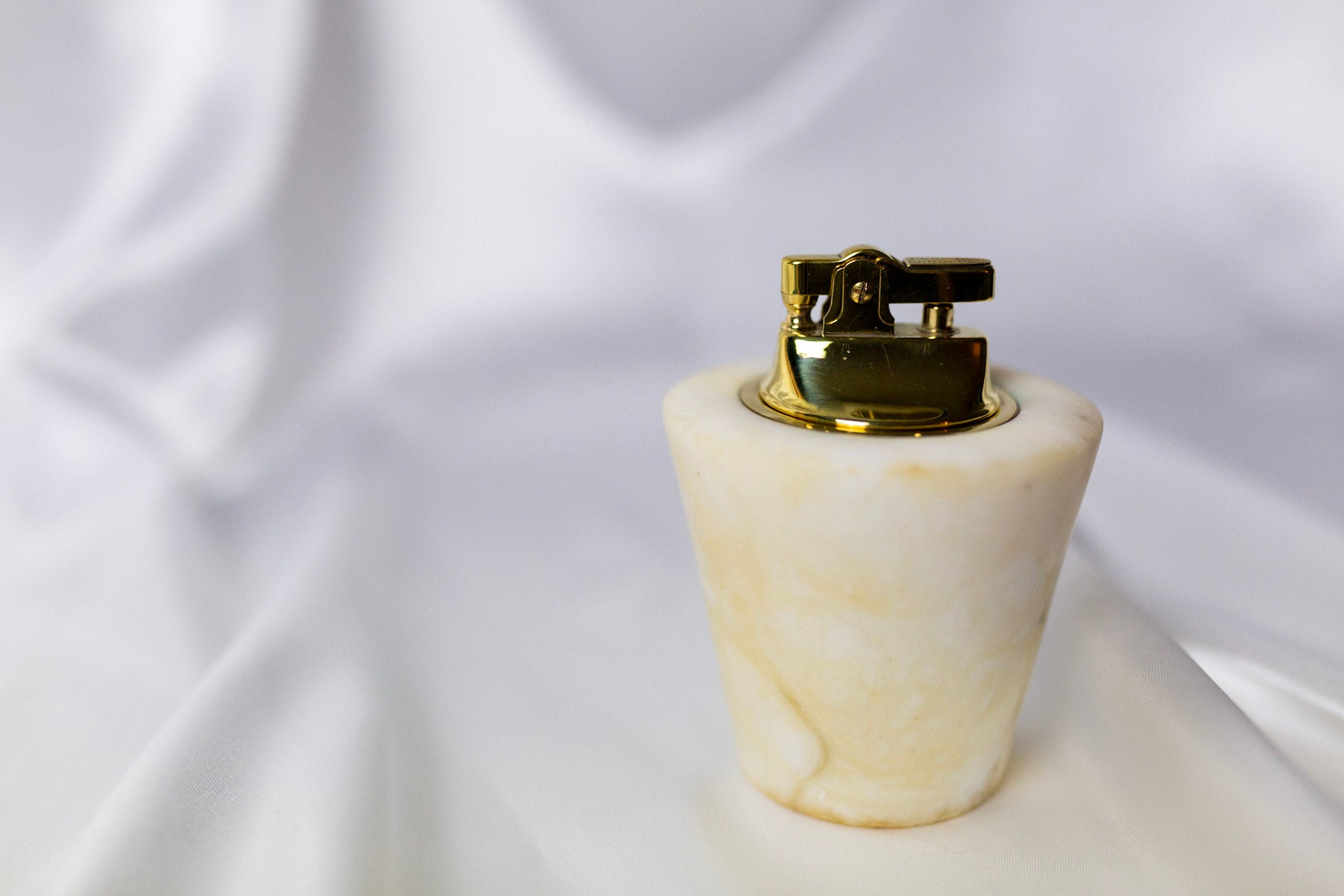 Classic Alabaster Table Lighter